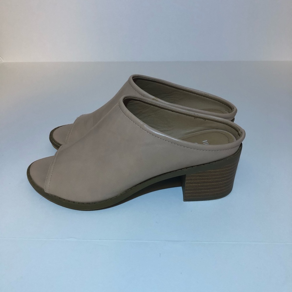 Spirit sandals